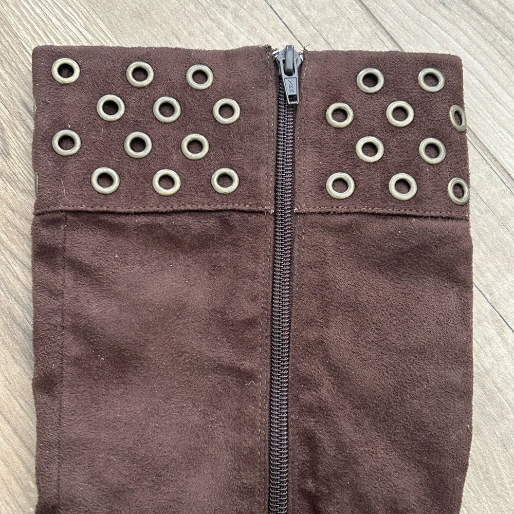 Daisy Fuentes - Brown Grommet-Trim High Heel Knee Boots - Picture 3 of 4